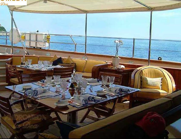 SY ANDROMEDA LA DEA - Aft deck dining.jpg