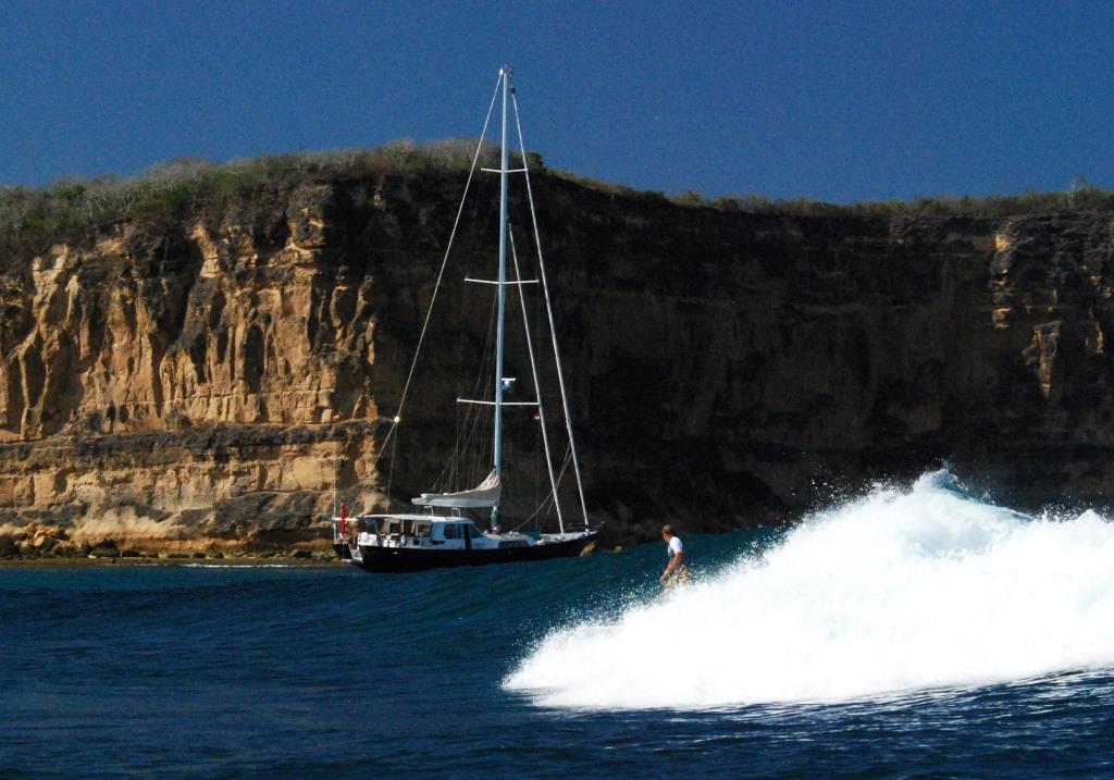 SY ASIA - Yacht.jpg