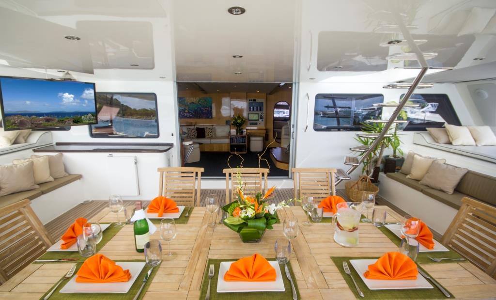 SY KINGS RANSOM - Alfresco dining.jpg