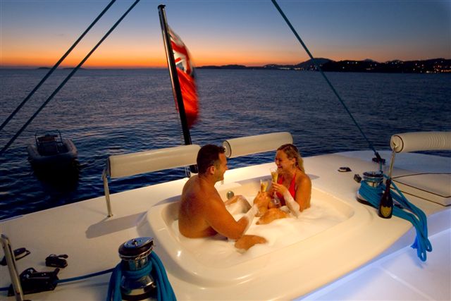 SY KINGS RANSOM - Spa pool.jpg