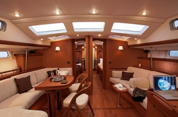 SY SEA STAR -  Salon View 3.jpg
