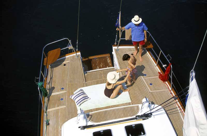 SY SEA STAR - Aft Deck.jpg