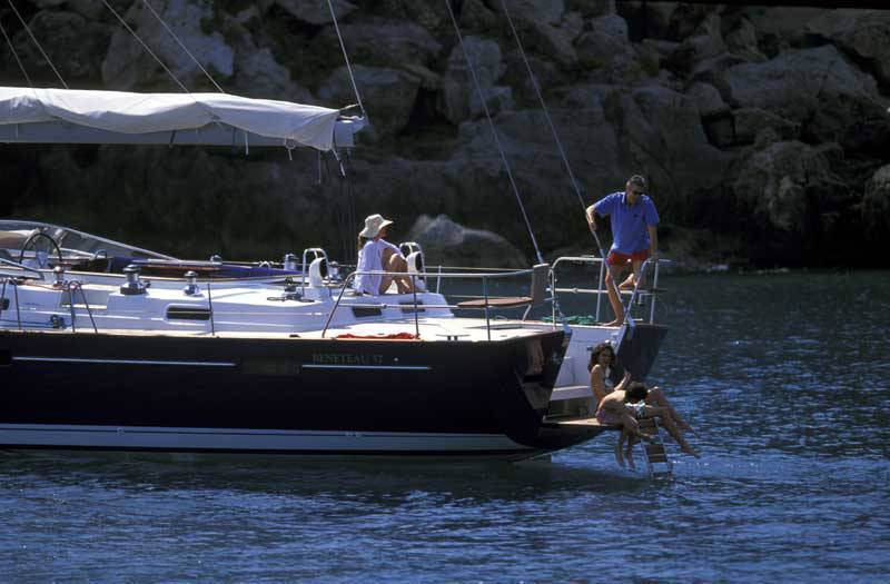 SY SEA STAR - Swim Platform.jpg