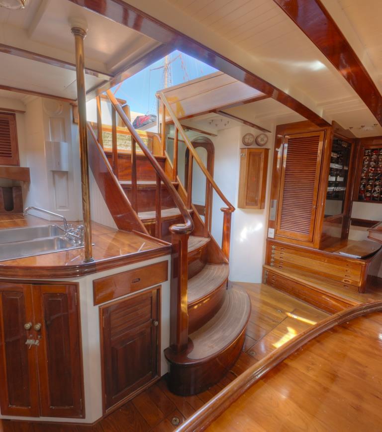 SY WHITEFIN - Companionway view.jpg