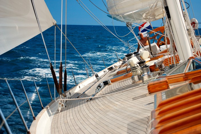 SY WHITEFIN - Decks.jpg