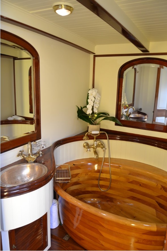 SY WHITEFIN - Master tub.jpg