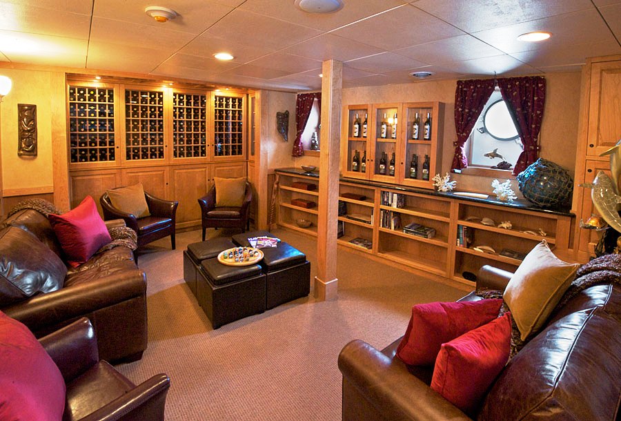 Safari Explorer - The Main Saloon.jpg