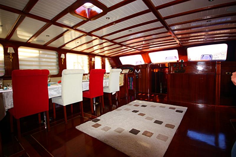 Sagapo - Saloon.jpg