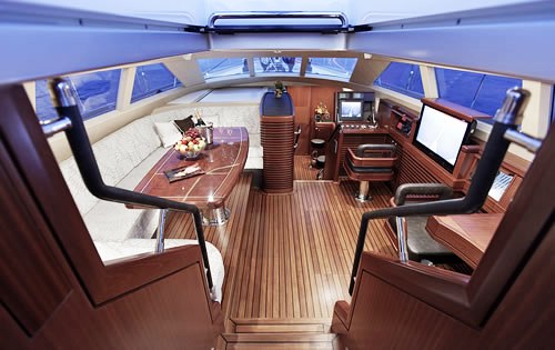 Sail Yacht AIYANA -  Pilothouse.jpg