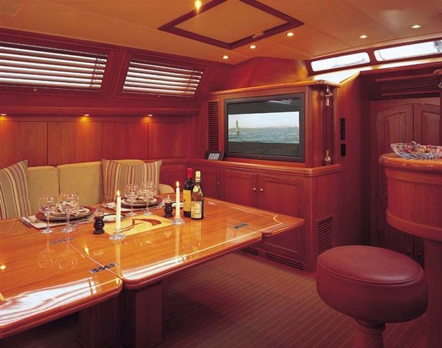 Sail Yacht AVALON -  Salon Dining.jpg