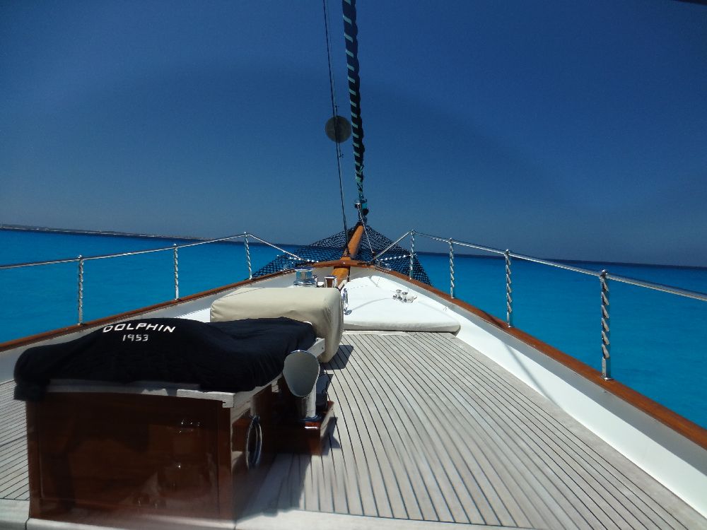 Sail Yacht DOLPHIN - Foredeck.jpg