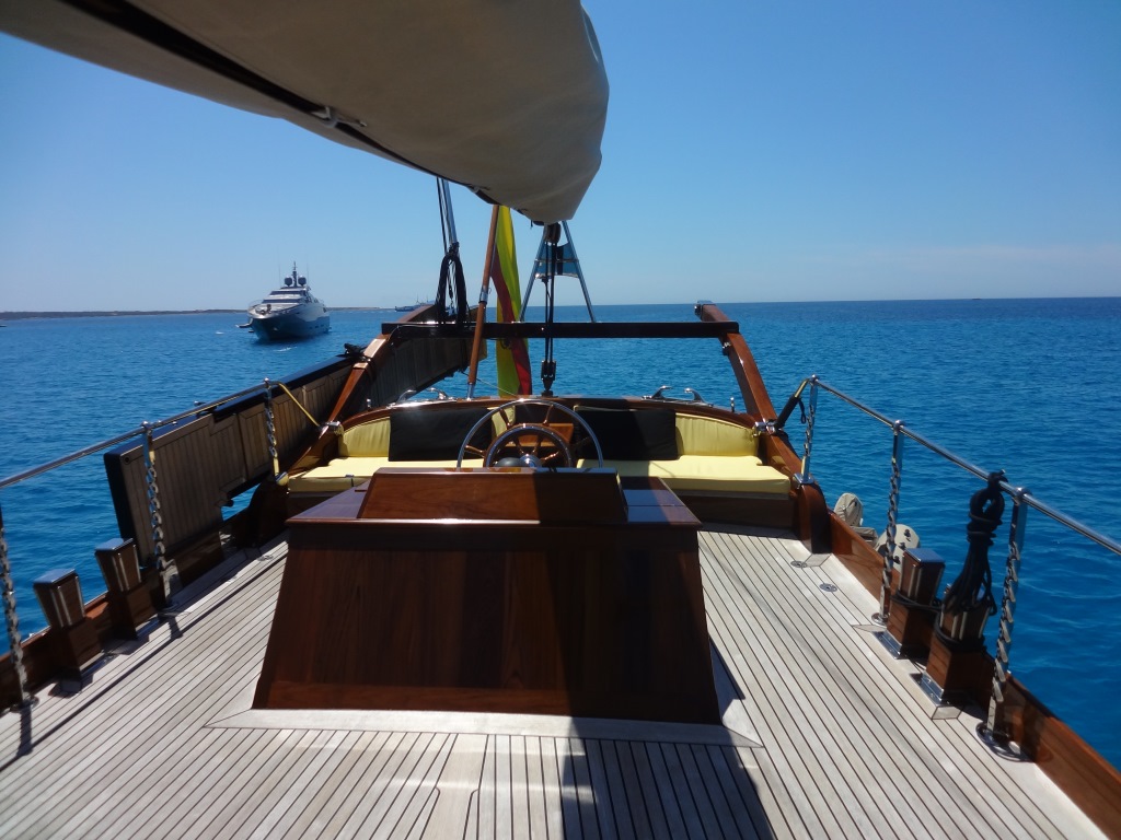 Sail Yacht DOLPHIN - Spacious Deck.jpg