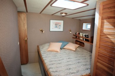 Sail Yacht JAIPUR -  Guest Cabin.jpg