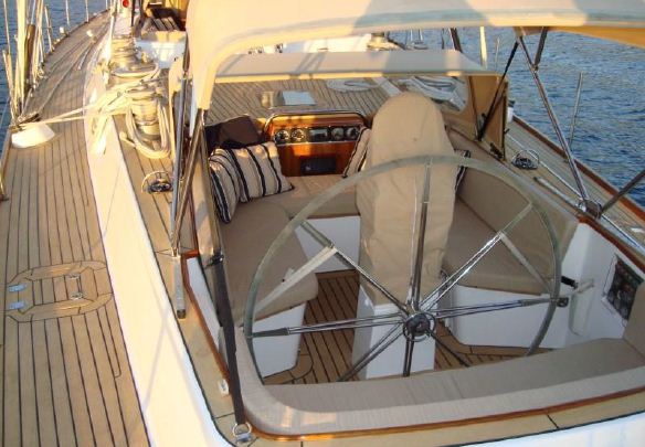 Sail Yacht LETIZIA -  Cockpit 2.jpg