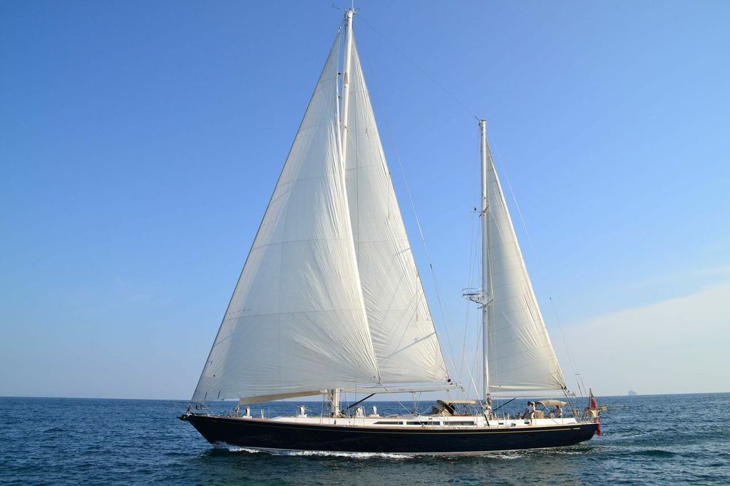 Sail Yacht LETIZIA -  Profile.jpg
