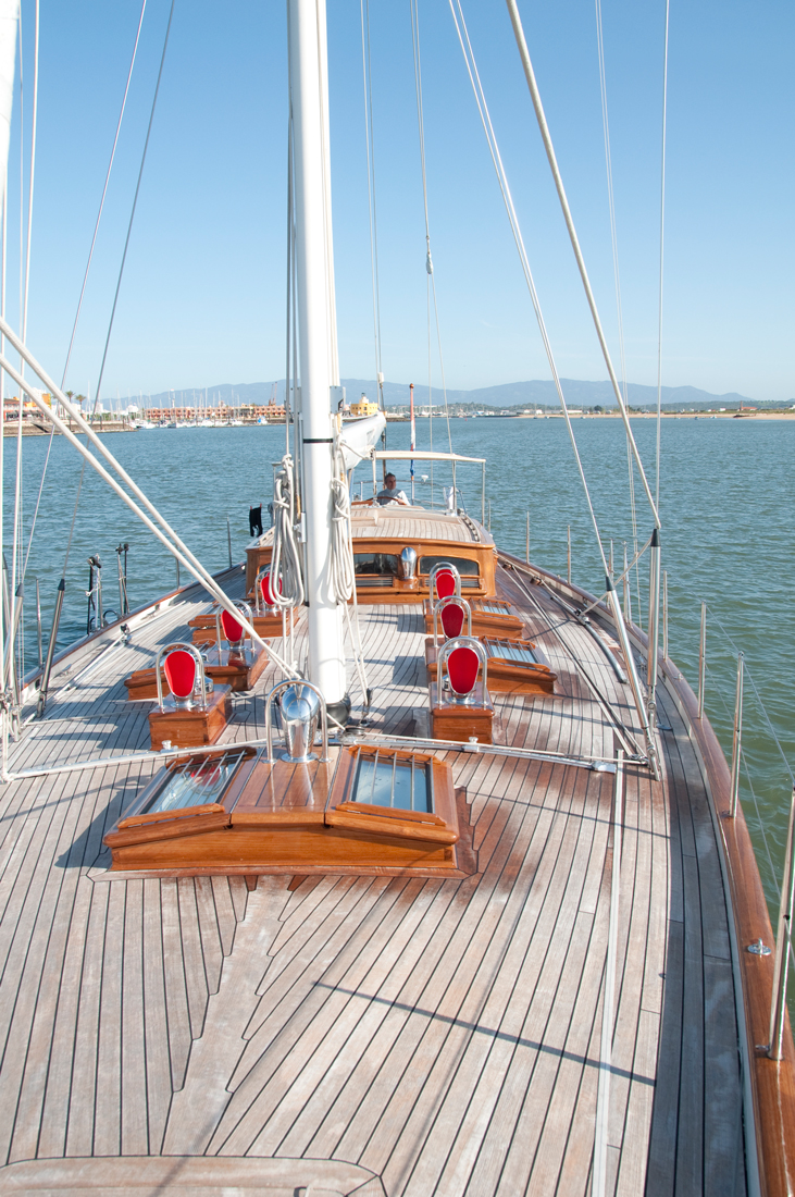 Sail Yacht WINDROSE -  Deck.jpg