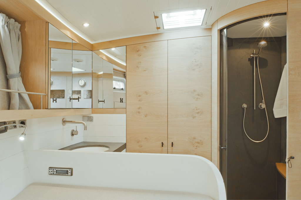 Sail yacht HELENE - 015.jpg