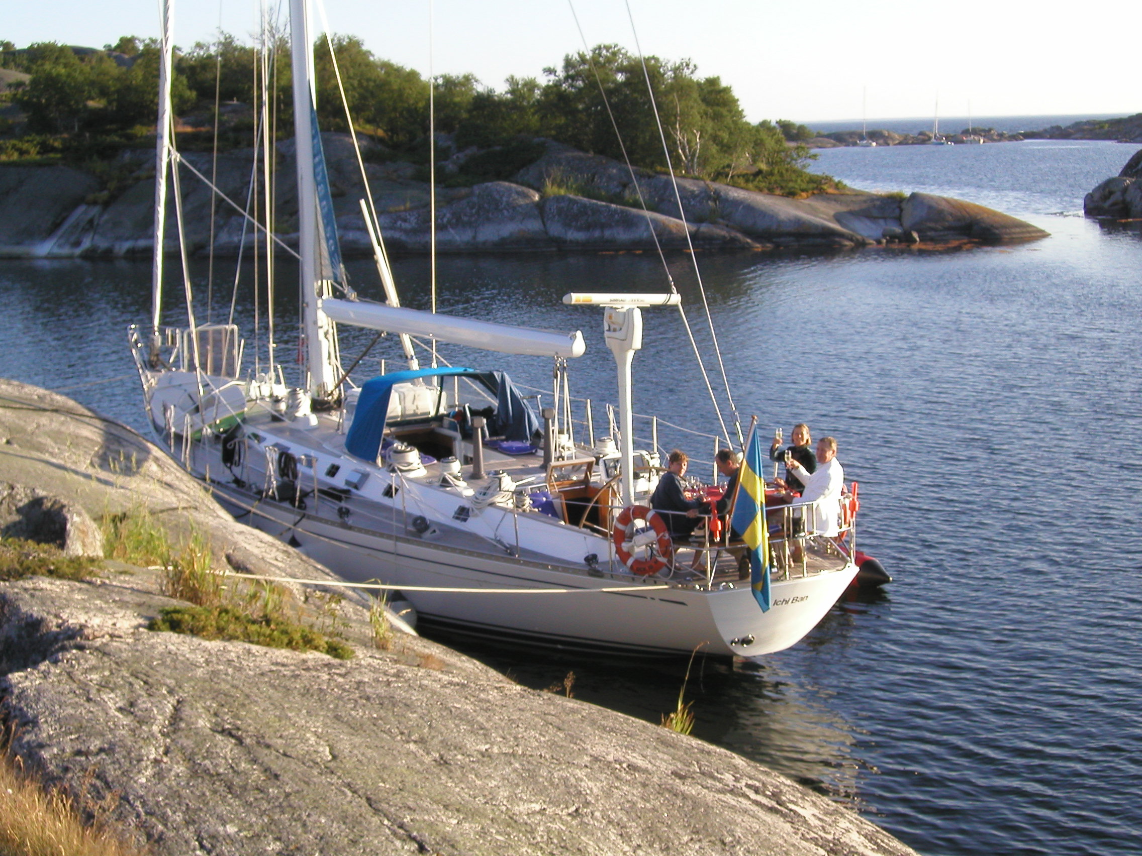 Sail yacht ICHI BAN -   Dining Al Fresco.jpg