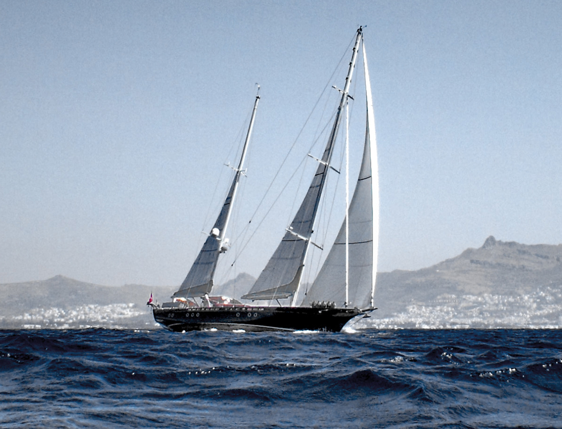 Sail yacht ILIOS -  Sailing.jpg