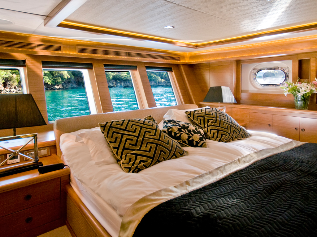 Sailing Yacht DAIMA - Master Cabin 2.jpg