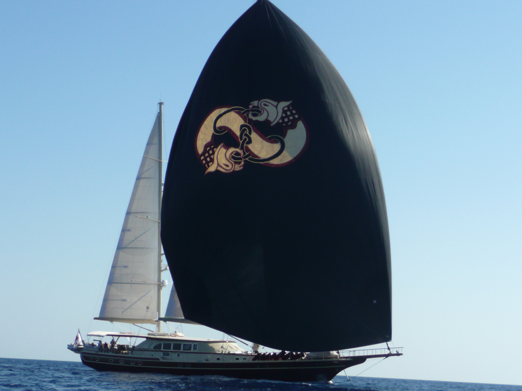 Sailing Yacht DAIMA - Spinaker.jpg