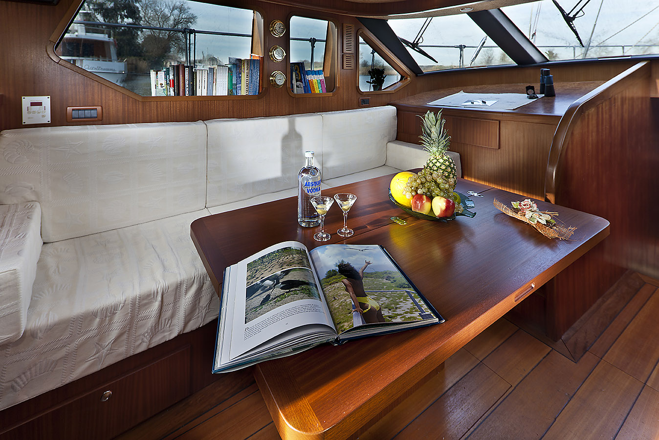 Sailing Yacht Myosotis -  Main Salon detail.jpg