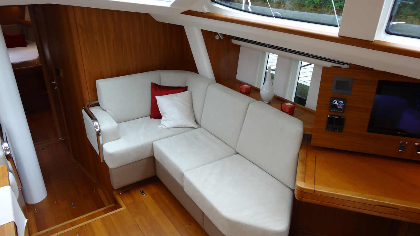 Sailing Yacht SPIRIT - Salon 2.jpg