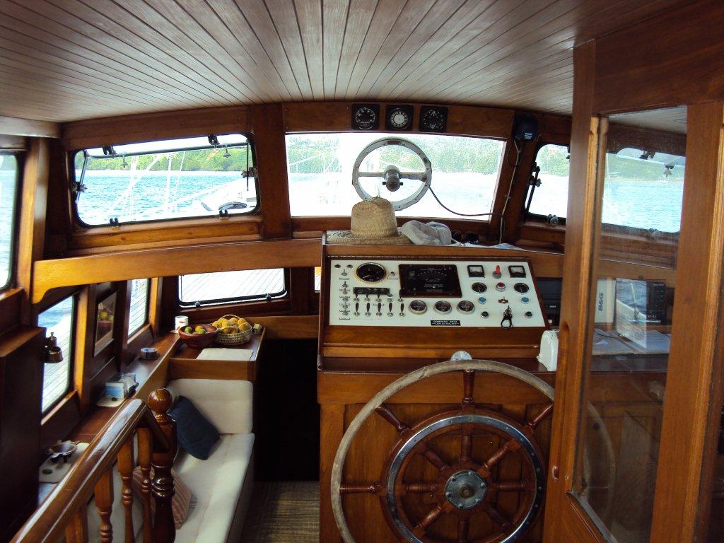Sailing Yacht TAU -  Wheelhouse.jpg