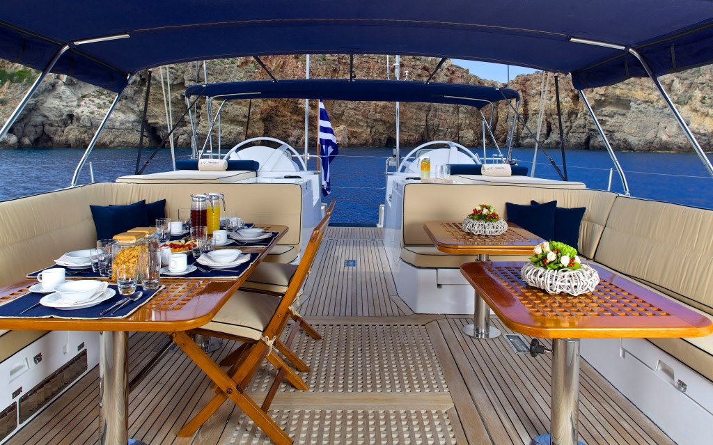 Sailing yacht AMADEUS - Cockpit Dining.jpg
