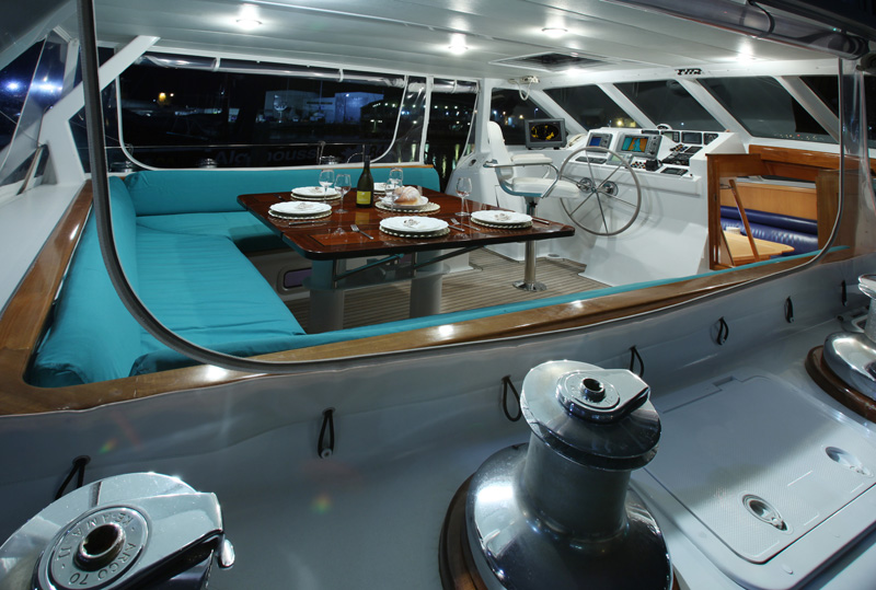 Sailing yacht KE-AMA II -  Cockpit 2.jpg