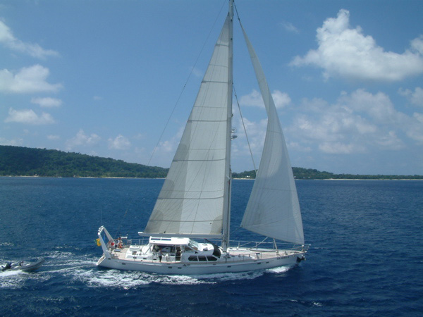 Sailing yacht KE-AMA II -  Main.jpg