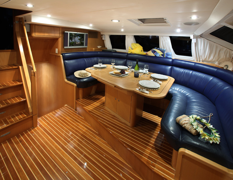 Sailing yacht KE-AMA II -  Salon Dining.jpg