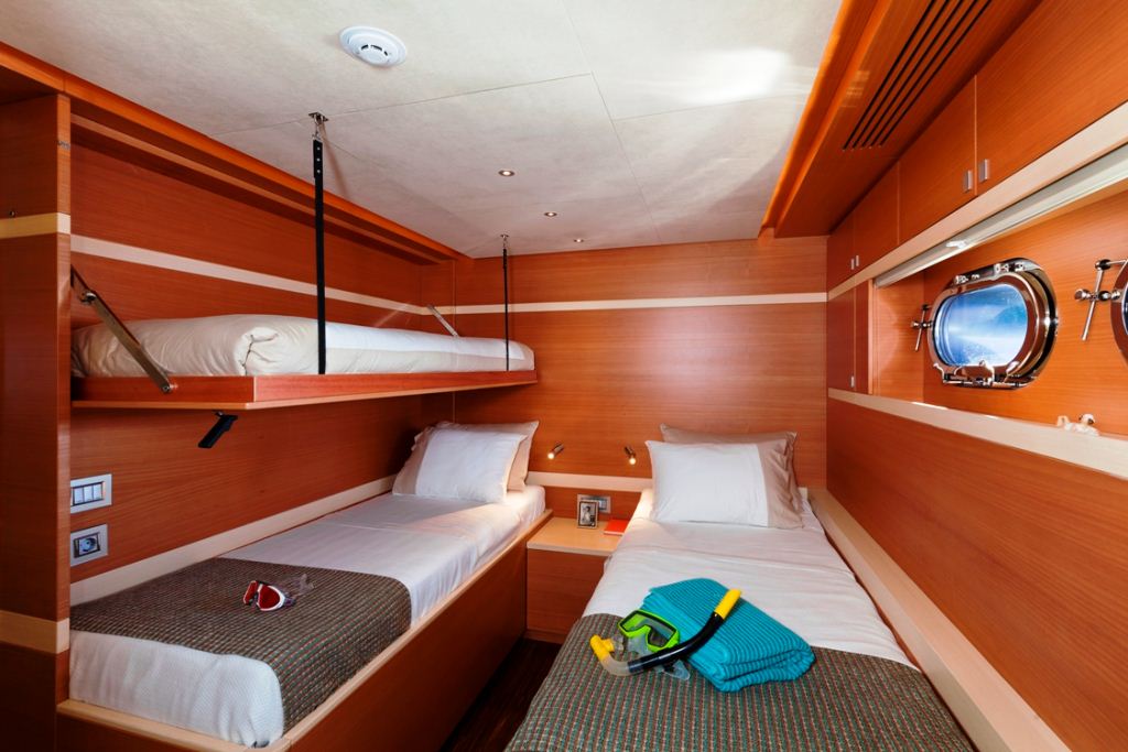 Sailing yacht Merlin - Twin Cabin 2.jpg