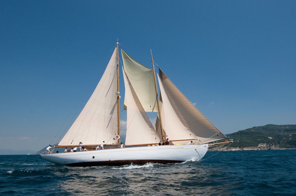 Sailing yacht Oriander -  Cruising 2.jpg