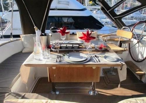 Sailing yacht POINT 02 -  Cockpit 2.jpg