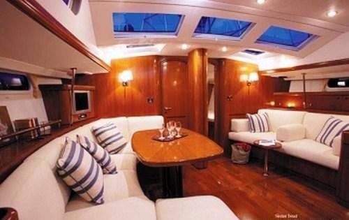Sailing yacht POINT 02 -  Salon.jpg