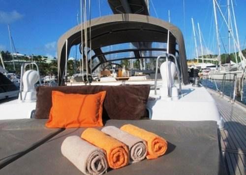 Sailing yacht POINT 02 -  Sunpads.jpg