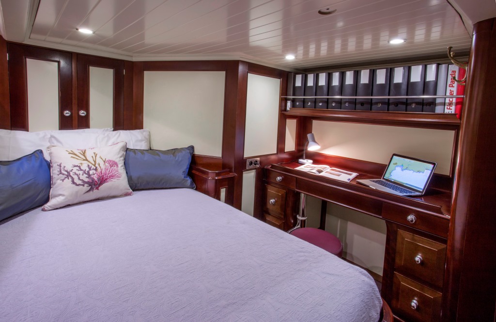 Sailing yacht SAVARONA - Double cabin 2.jpg