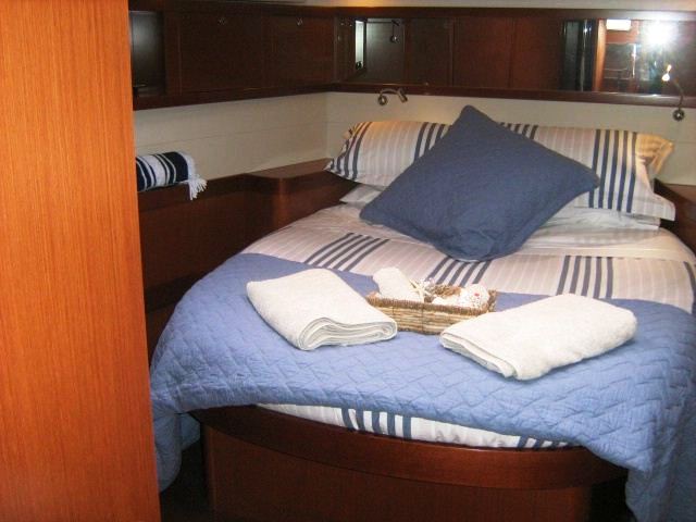 Sailing yacht VOILA -  Master Cabin.jpg