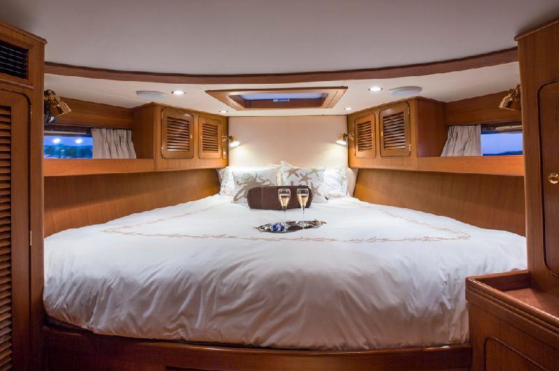 Sailing yacht VOO DOO -  VIP Cabin Forward.jpg