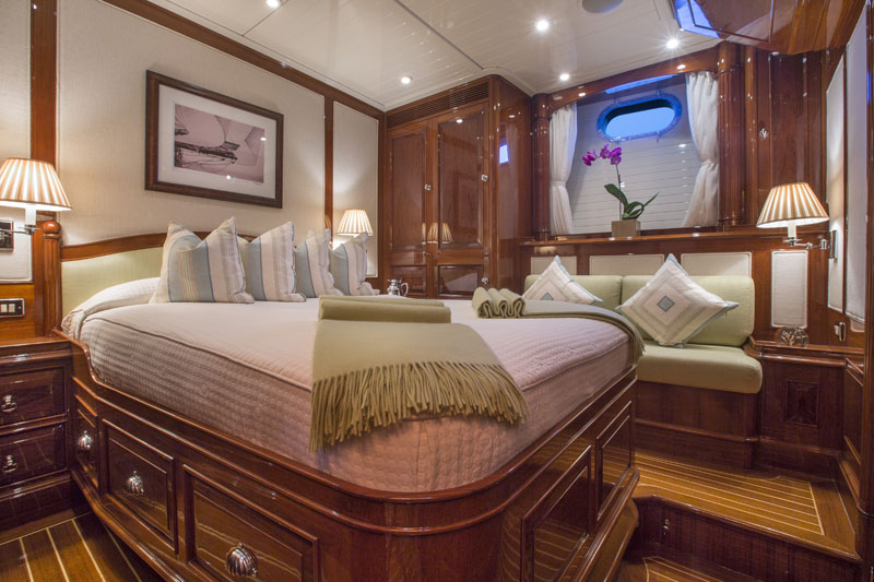 Sailing yacht WHISPER -  Double Cabin.jpg