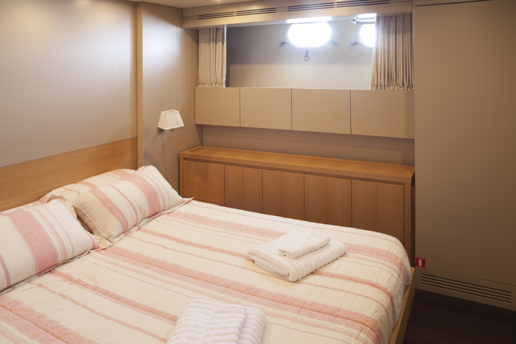 San Lorenzo Motor Yacht GOTA - Master cabin 2.jpg