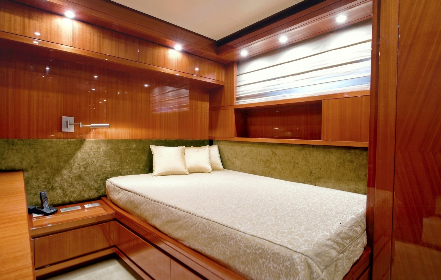 San Lorenzo Yacht GPS -  Twin Cabin with double bed.jpg