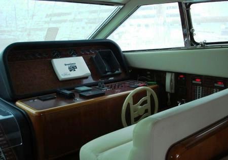 Santana IV of Plymouth -  Helm.jpg