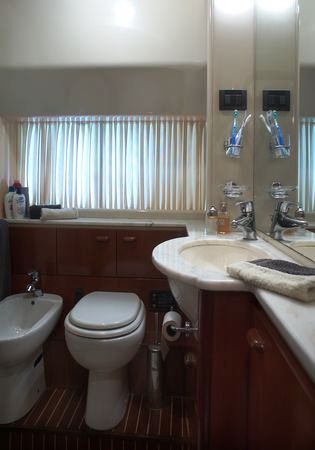 Santana IV of Plymouth -  Master Bath.jpg