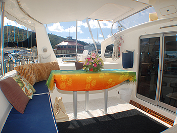 Sea Chateau - Cockpit Dining.jpg