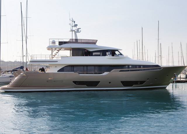 Second Custom Line Navetta 28 Yacht YVONNE.jpg