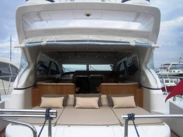 Shaal Nur Cockpit.jpg