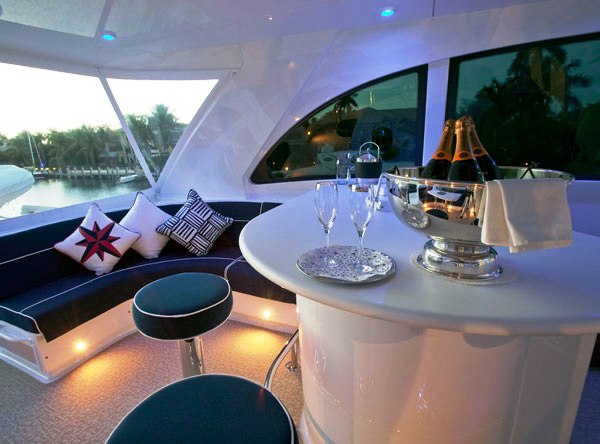 Show Boat -   Flybridge Bar.jpg