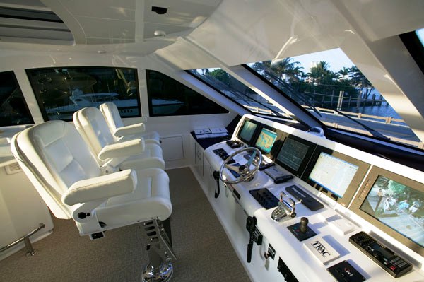 Show Boat -   Flybridge Controls.jpg